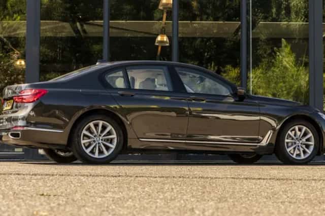 BMW 7-Serie (2016) thumbnail 6
