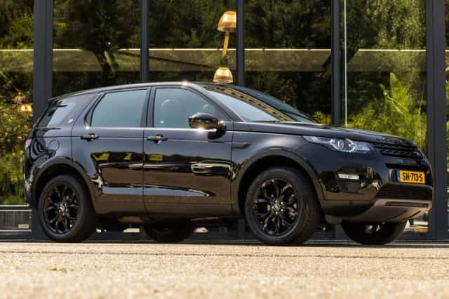 Land Rover Discovery Sport (2018) thumbnail 1
