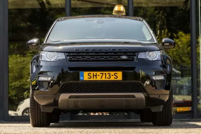 Land Rover Discovery Sport (2018) thumbnail 3