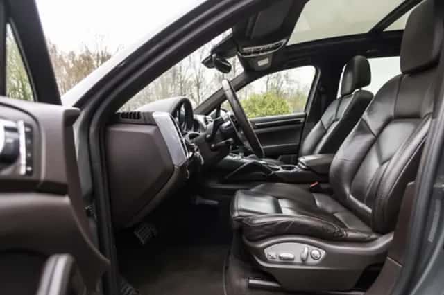 Porsche Cayenne (2015) thumbnail 30