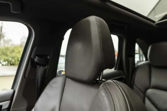 Porsche Cayenne (2015) thumbnail 37