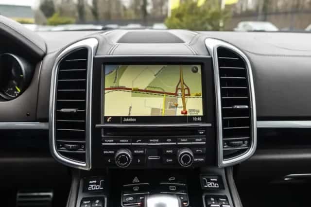 Porsche Cayenne (2015) thumbnail 49