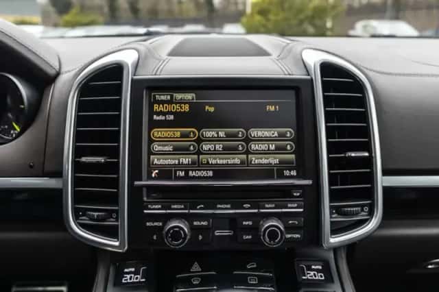 Porsche Cayenne (2015) thumbnail 50