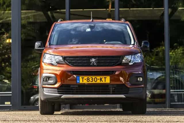 Peugeot E-Rifter (2021) thumbnail 3