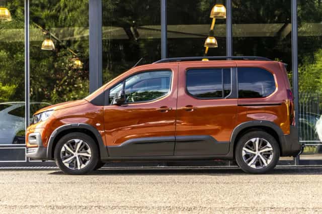 Peugeot E-Rifter (2021) thumbnail 7