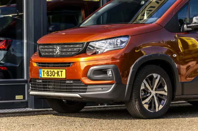 Peugeot E-Rifter (2021) thumbnail 10