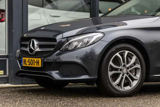 Mercedes-Benz C-Klasse (2015) thumbnail 11