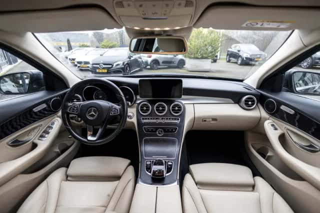 Mercedes-Benz C-Klasse (2015) thumbnail 15