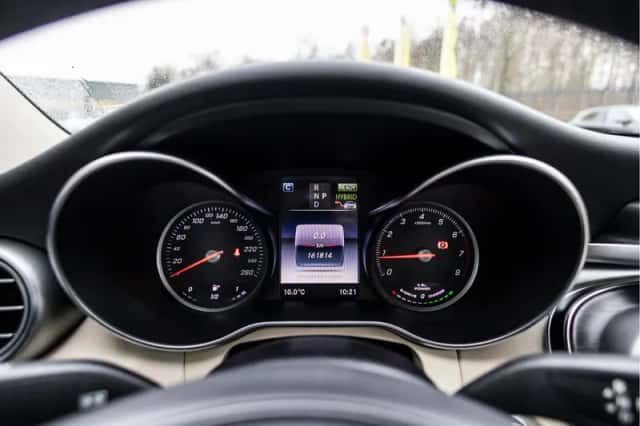 Mercedes-Benz C-Klasse (2015) thumbnail 25