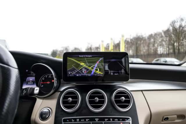 Mercedes-Benz C-Klasse (2015) thumbnail 32