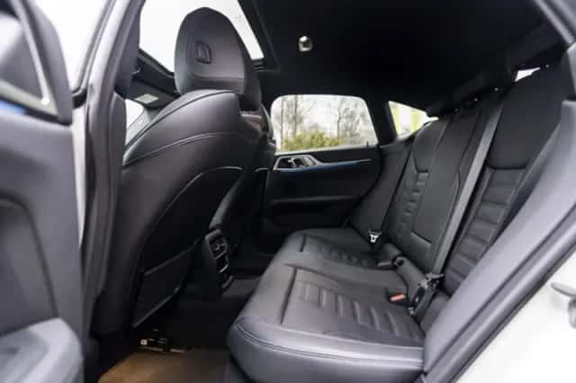 BMW i4 (2024) thumbnail 16