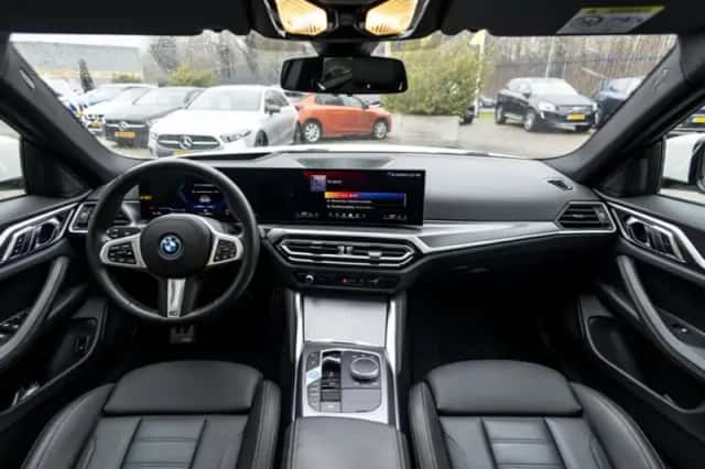 BMW i4 (2024) thumbnail 17