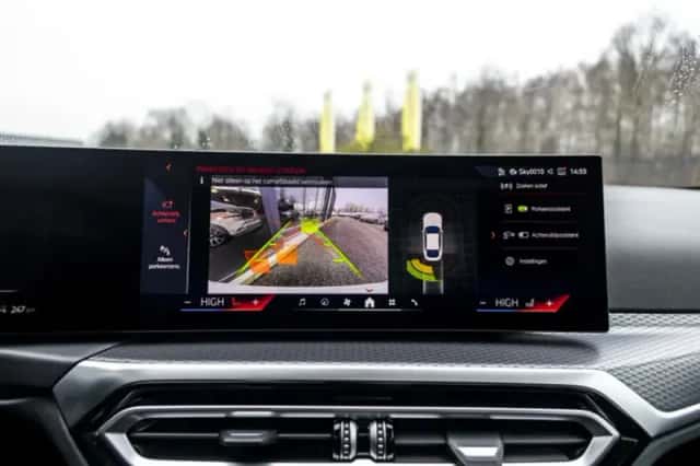 BMW i4 (2024) thumbnail 32
