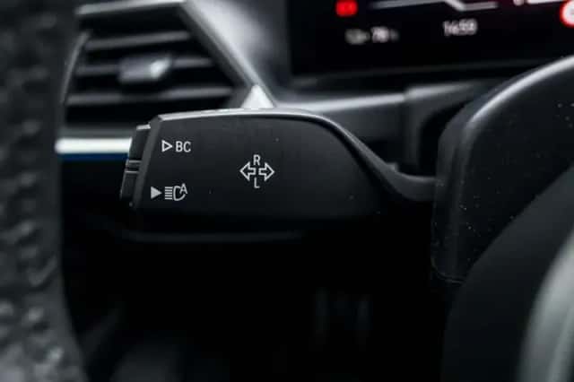 BMW i4 (2024) thumbnail 37