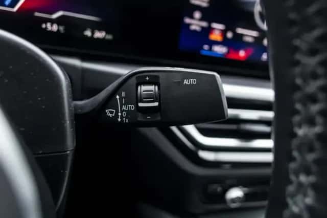 BMW i4 (2024) thumbnail 38