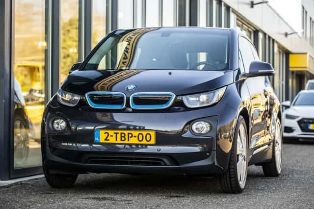 BMW i3 (2013) thumbnail 11
