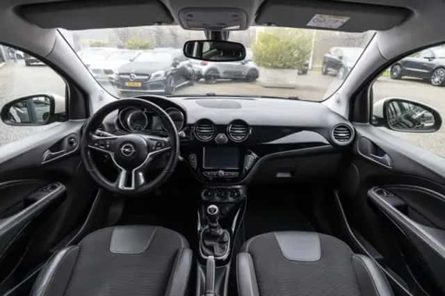 Opel Adam (2018) thumbnail 18