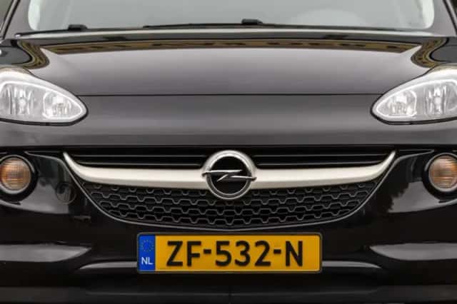 Opel Adam (2018) thumbnail 4