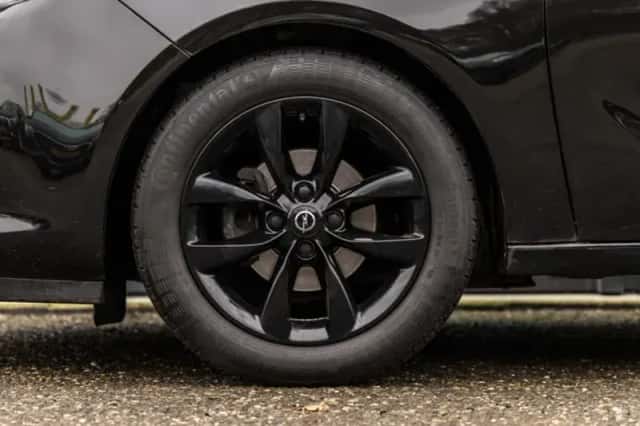 Opel Adam (2018) thumbnail 10