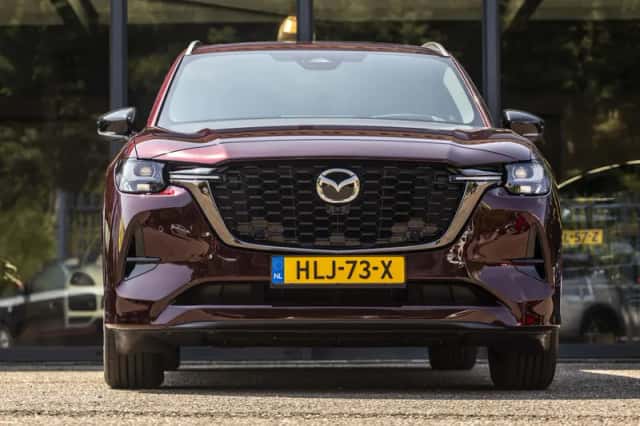 Mazda CX-80 (2024) thumbnail 2