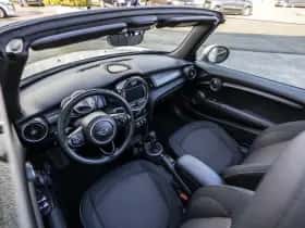 MINI Cooper (2019) thumbnail 17