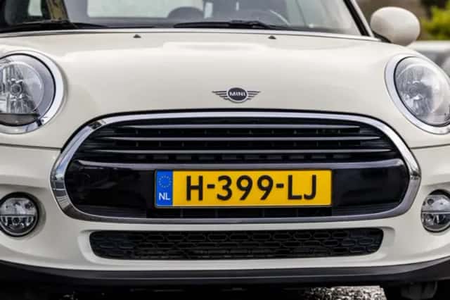 MINI Cooper (2019) thumbnail 9