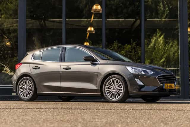 Ford Focus (2018) thumbnail 1