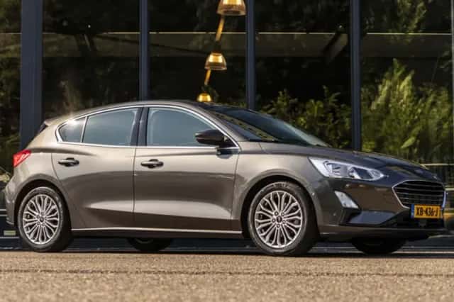 Ford Focus (2018) thumbnail 2