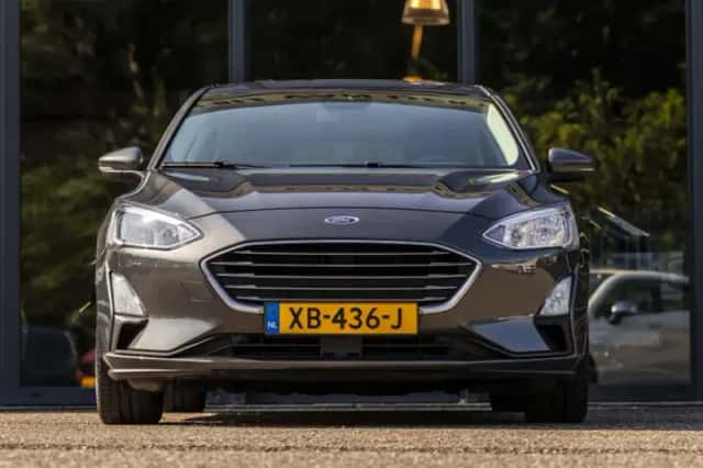 Ford Focus (2018) thumbnail 3