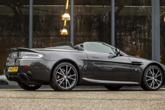 Aston Martin V8 Vantage (2011) thumbnail 6