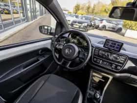 Volkswagen Up! (2015) thumbnail 19