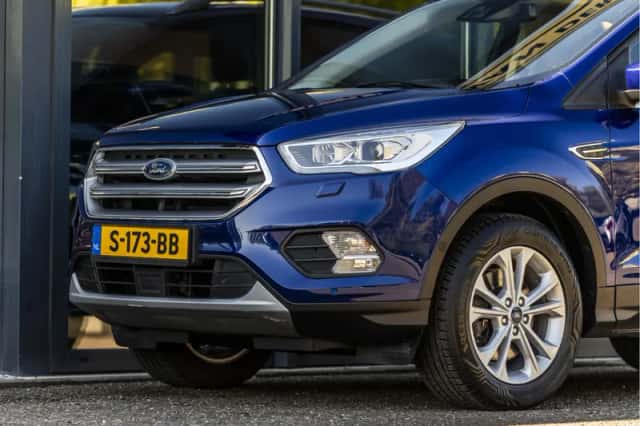 Ford Kuga (2017) thumbnail 11