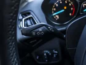 Ford Kuga (2017) thumbnail 32