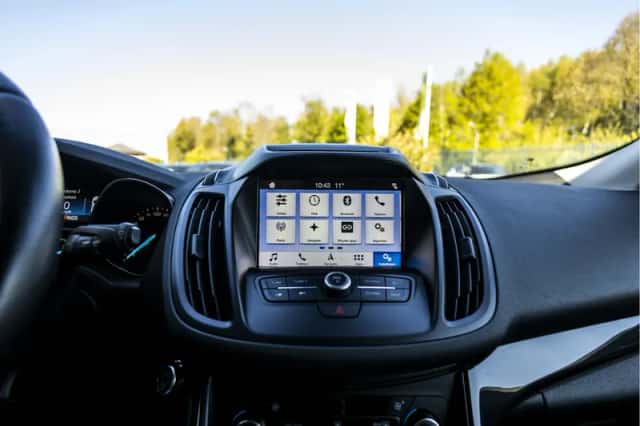 Ford Kuga (2017) thumbnail 37