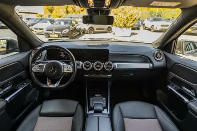 Mercedes-Benz EQB (2022) thumbnail 17