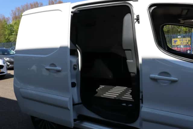 Peugeot E-Partner (2019) thumbnail 14