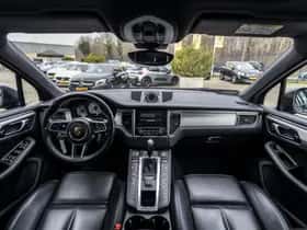 Porsche Macan (2016) thumbnail 16
