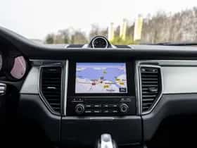 Porsche Macan (2016) thumbnail 42