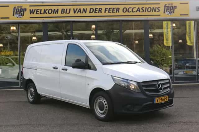 Mercedes-Benz Vito (2016) thumbnail 2