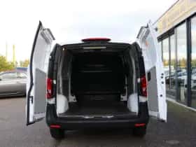 Mercedes-Benz Vito (2016) thumbnail 15