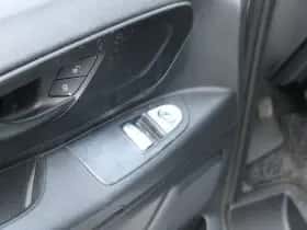 Mercedes-Benz Vito (2016) thumbnail 10
