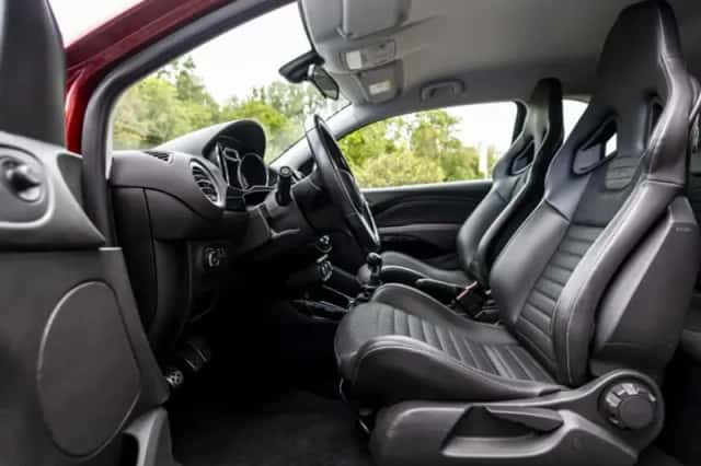 Opel Adam (2016) thumbnail 15
