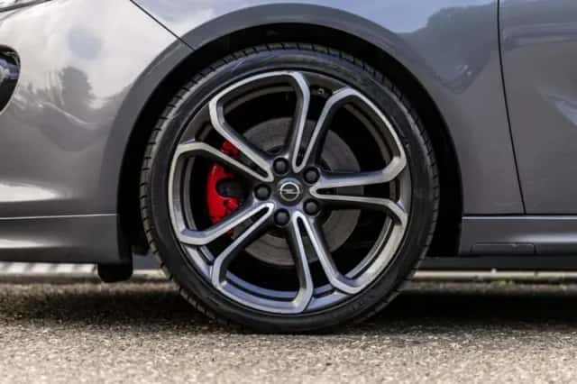 Opel Adam (2016) thumbnail 10