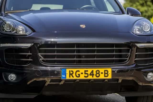 Porsche Cayenne (2017) thumbnail 13