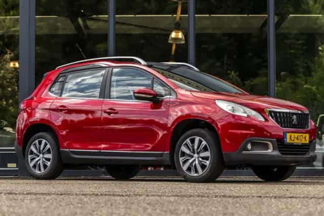 Peugeot 2008 (2016) thumbnail 2
