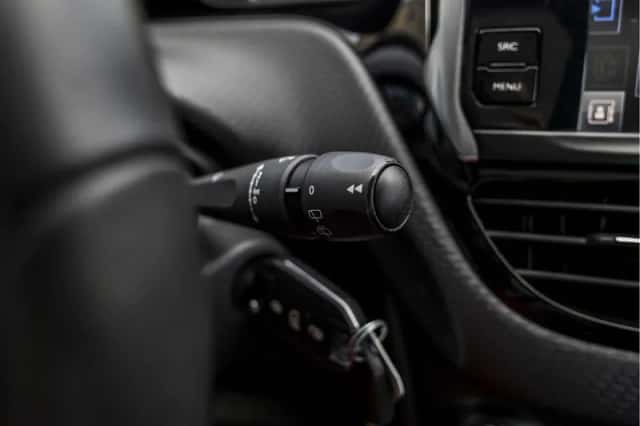 Peugeot 2008 (2016) thumbnail 30