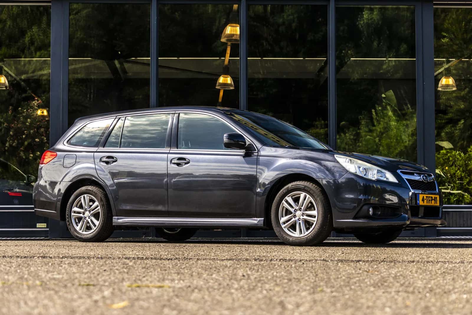 Subaru Legacy (2014) — foto 1
