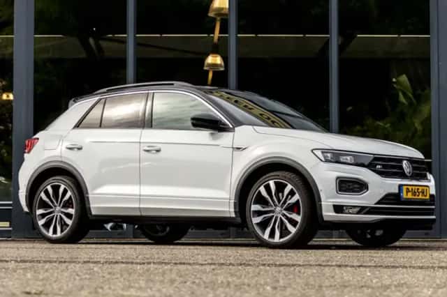 Volkswagen T-Roc (2019) thumbnail 2