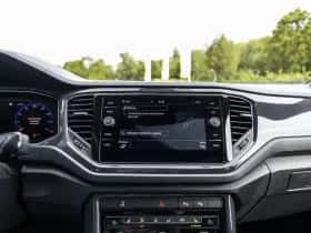 Volkswagen T-Roc (2019) thumbnail 24