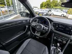 Volkswagen T-Roc (2019) thumbnail 40